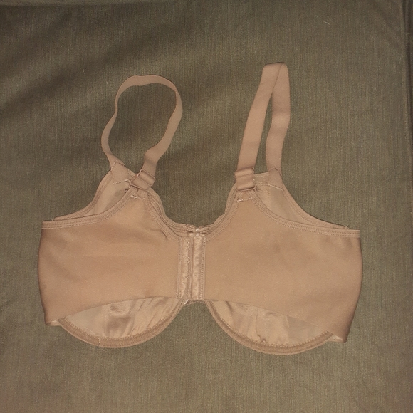 Wacoal Unlined Bra - Picture 2 of 3